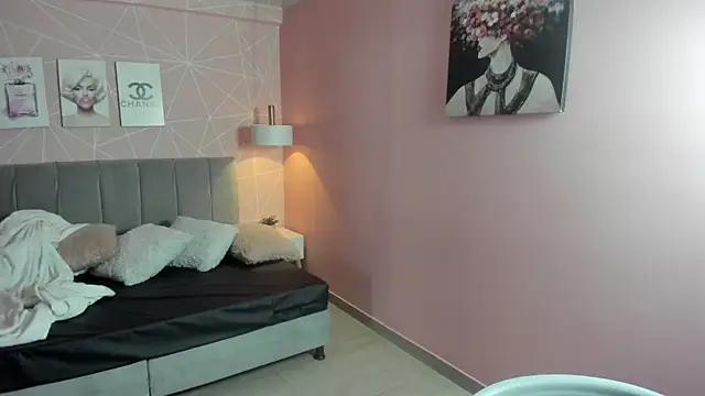 Snapshot of zara__sweet chatting on 10-16-25, 01:23 zara sweet online show from 10-16-25, 01:23