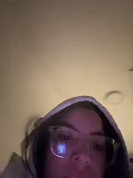 Kylie2211 online show from 02-10-25, 03:03