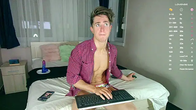 ChristianLevine  online show from 11-26-25, 03:13