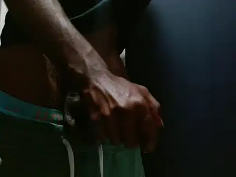 Snapshot of phbbcsham chatting on 12-10-24, 10:05 phbbcsham online show from 12-10-24, 10:05