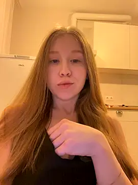 Eva Weyne online show from 11-30-25, 08:46