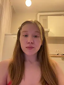 Eva Weyne online show from 04-24-26, 08:11