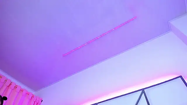 Snapshot of SarayRoyse chatting on 01-17-25, 07:16 SarayRoyse online show from 01-17-25, 07:16