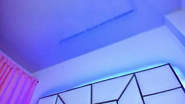 Snapshot of SarayRoyse chatting on 01-23-25, 10:11 SarayRoyse online show from 01-23-25, 10:11