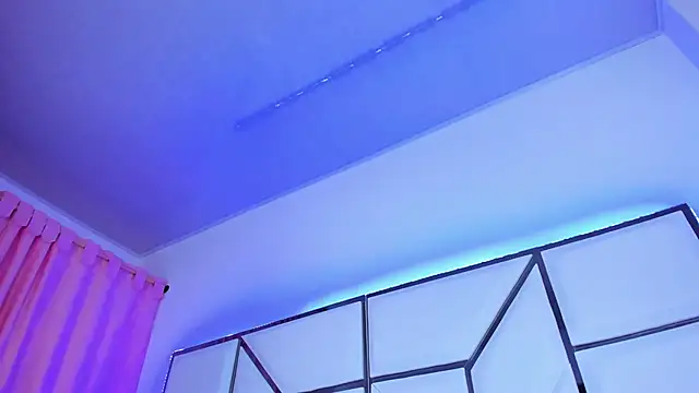 Snapshot of SarayRoyse chatting on 02-03-25, 07:10 SarayRoyse online show from 02-03-25, 07:10