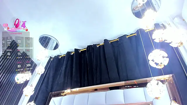 Snapshot of SarayRoyse chatting on 09-12-25, 07:36 SarayRoyse online show from 09-12-25, 07:36