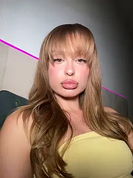 Snapshot of Sweet__Milly chatting on 08-04-26, 07:16 Sweet Milly online show from 08-04-26, 07:16