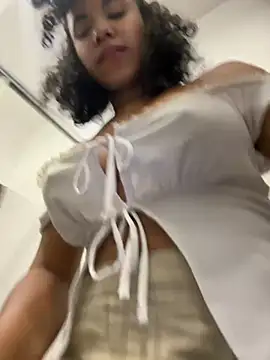 Snapshot of Brunettexio chatting on 12-08-24, 05:22 Brunettexio online show from 12-08-24, 05:22