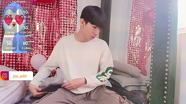 Levii Ackermann online show from 02-17-25, 02:26