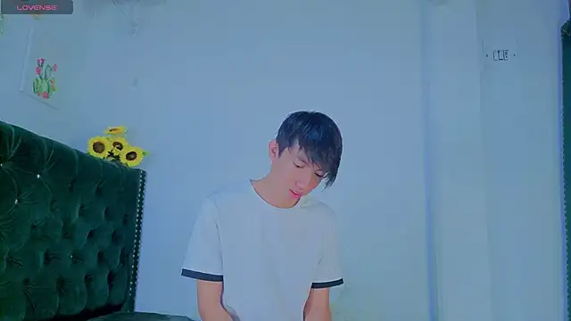 Levii Ackermann online show from 04-13-26, 01:49