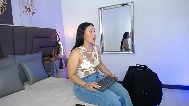 Sofi Perez  online show from 06-07-26, 11:14