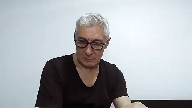 BIGUNCUTHARDCOCK online show from 04-12-26, 02:00