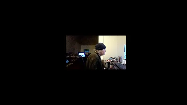 Snapshot of XXCUTHULU23 chatting on 01-14-25, 04:04 XXCUTHULU23 online show from 01-14-25, 04:04