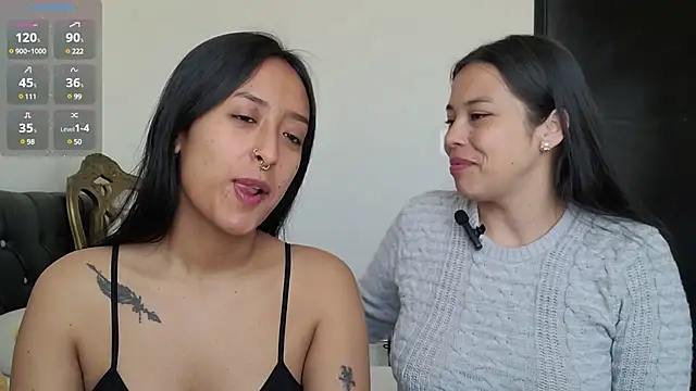 Snapshot of 2SummerLove1 chatting on 12-10-24, 11:54 2SummerLove1 online show from 12-10-24, 11:54