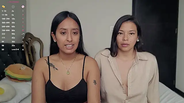 Snapshot of 2SummerLove1 chatting on 12-28-24, 07:54 2SummerLove1 online show from 12-28-24, 07:54