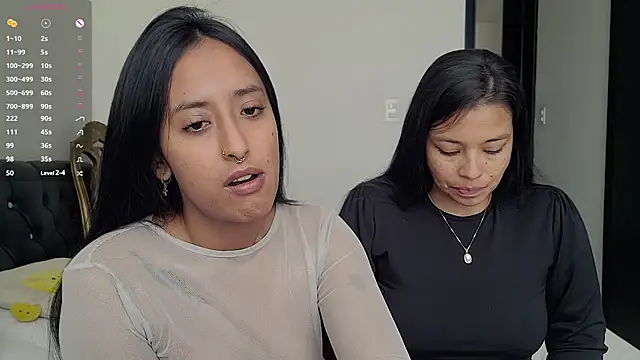 Snapshot of 2SummerLove1 chatting on 12-31-24, 03:53 2SummerLove1 online show from 12-31-24, 03:53