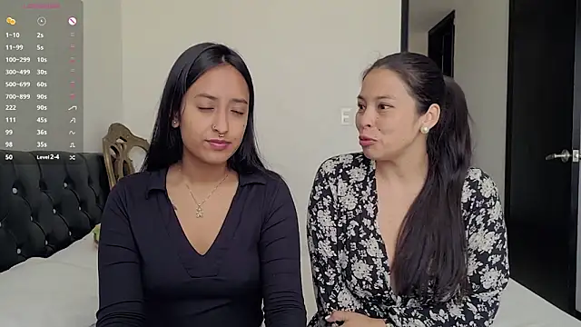 Snapshot of 2SummerLove1 chatting on 01-19-25, 03:32 2SummerLove1 online show from 01-19-25, 03:32