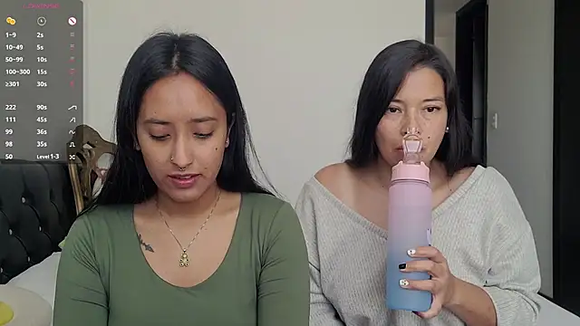 Snapshot of 2SummerLove1 chatting on 01-20-25, 03:39 2SummerLove1 online show from 01-20-25, 03:39