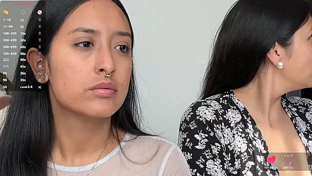 Snapshot of 2SummerLove1 chatting on 03-08-25, 08:35 2SummerLove1 online show from 03-08-25, 08:35