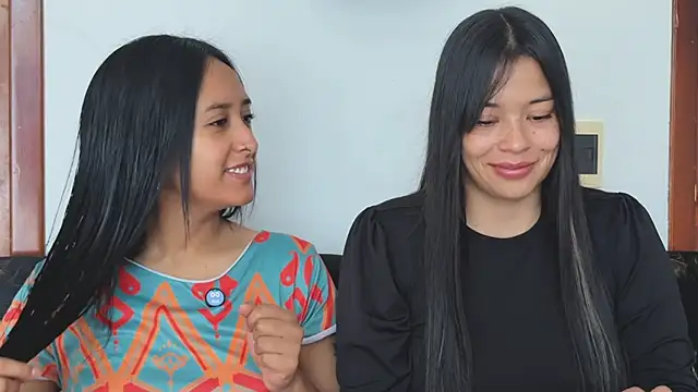 2SummerLove1 online show from 11-17-25, 02:34