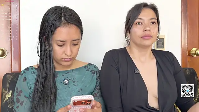 2SummerLove1 online show from 04-06-26, 02:29