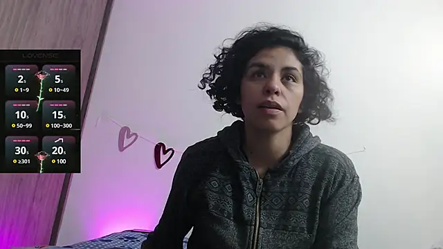 Anne purple online show from 02-18-25, 03:54