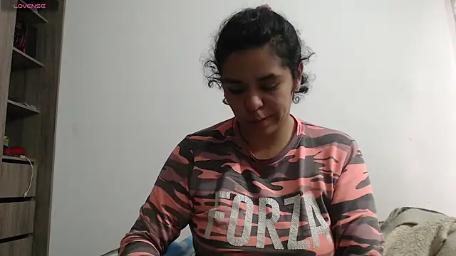 Anne purple online show from 09-18-25, 03:25