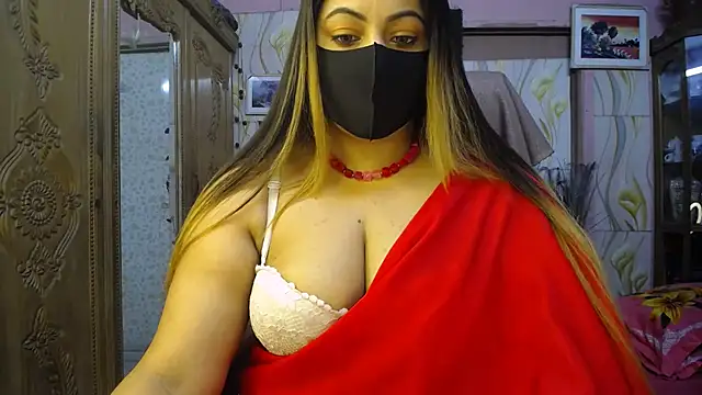 Snapshot of SohanaSabaSexy chatting on 02-25-26, 04:16 SohanaSabaSexy online show from 02-25-26, 04:16