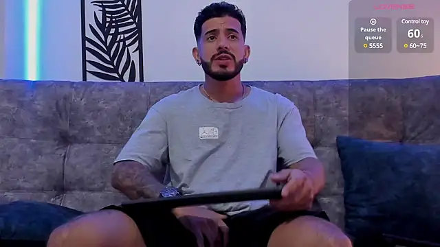 Snapshot of Bruno_Mattos chatting on 01-25-25, 06:24 Bruno Mattos online show from 01-25-25, 06:24