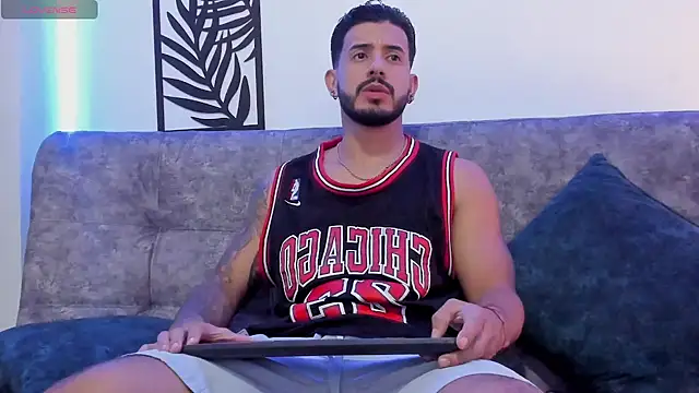 Snapshot of Bruno_Mattos chatting on 03-05-25, 10:32 Bruno Mattos online show from 03-05-25, 10:32