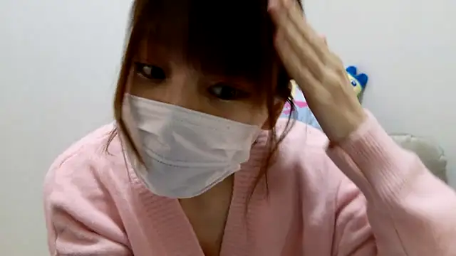 Snapshot of hi---chan- chatting on 12-15-24, 10:15 hi---chan- online show from 12-15-24, 10:15