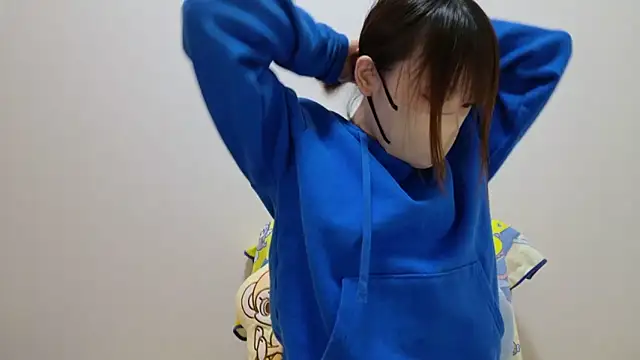Snapshot of hi---chan- chatting on 12-27-24, 03:48 hi---chan- online show from 12-27-24, 03:48