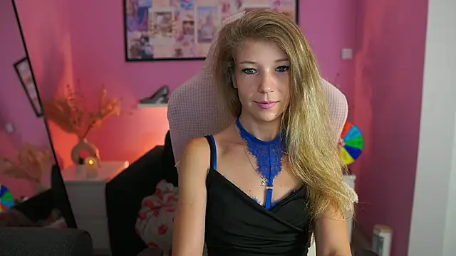 missicute online show from 09-10-25, 06:41