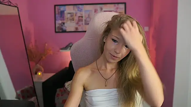 missicute online show from 09-16-25, 06:42