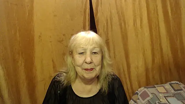 Snapshot of _Estelitta_5 chatting on 12-18-24, 11:19  Estelitta 5 online show from 12-18-24, 11:19