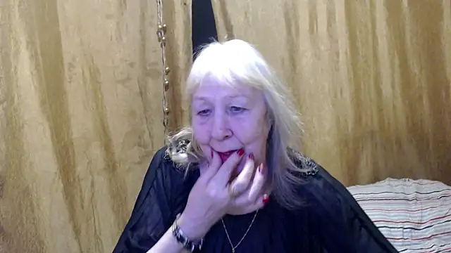 Snapshot of _Estelitta_5 chatting on 02-26-25, 06:21  Estelitta 5 online show from 02-26-25, 06:21