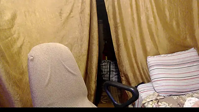 Snapshot of _Estelitta_5 chatting on 10-10-25, 01:54  Estelitta 5 online show from 10-10-25, 01:54