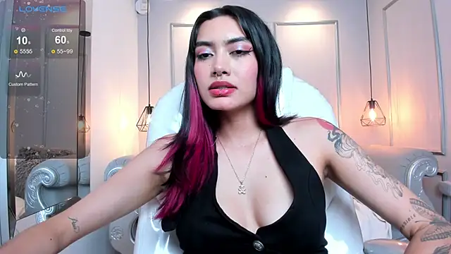 AzuraKindong online show from 02-05-25, 01:26