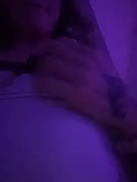 Snapshot of greedybratt chatting on 11-13-25, 07:40 greedybratt online show from 11-13-25, 07:40