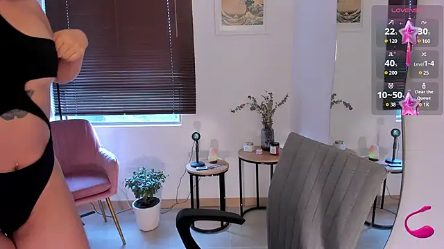 Snapshot of ameliegraham chatting on 09-17-25, 07:48 ameliegraham online show from 09-17-25, 07:48