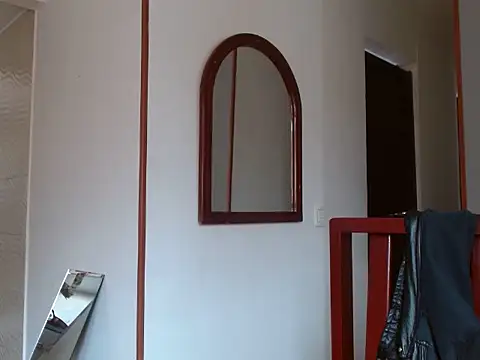 Laura martin  online show from 02-15-25, 06:33