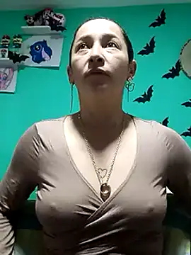 emilypoppy3 online show from 01-09-25, 02:18