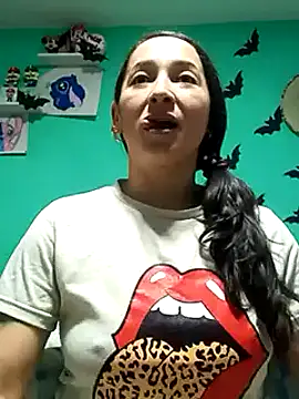 emilypoppy3 online show from 01-28-25, 08:04