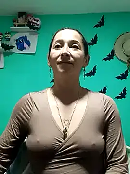 emilypoppy3 online show from 02-15-25, 06:33