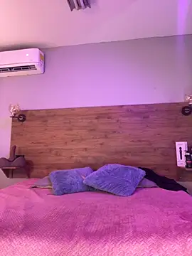 DeboraEvans online show from 10-26-25, 04:02