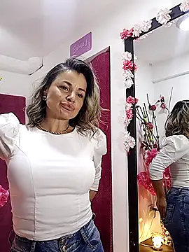 sweetfantasyy69 online show from 07-12-26, 08:00