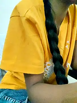 Snapshot of Kumkum_36 chatting on 01-30-25, 10:19 Kumkum 36 online show from 01-30-25, 10:19