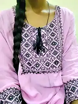 Snapshot of Kumkum_36 chatting on 02-02-25, 08:02 Kumkum 36 online show from 02-02-25, 08:02
