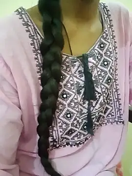 Snapshot of Kumkum_36 chatting on 02-04-25, 07:40 Kumkum 36 online show from 02-04-25, 07:40