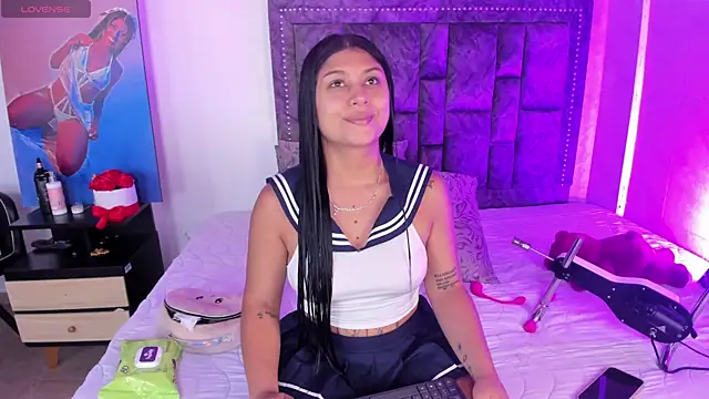 CandyRoxx1  online show from 06-03-26, 06:35